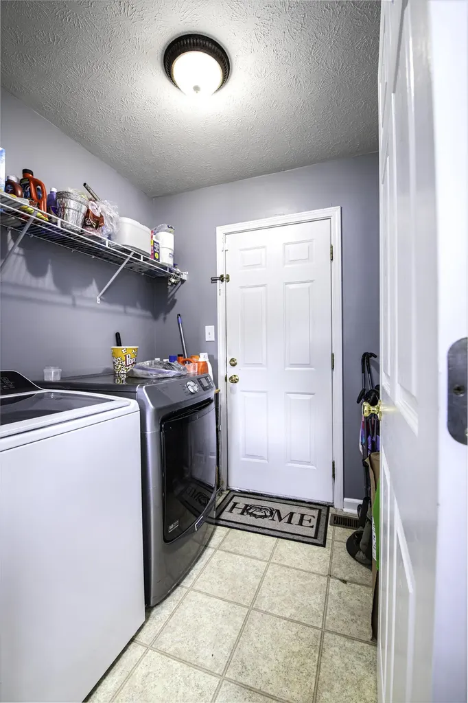 212 Woodfield Way Nicholasville KY 40356