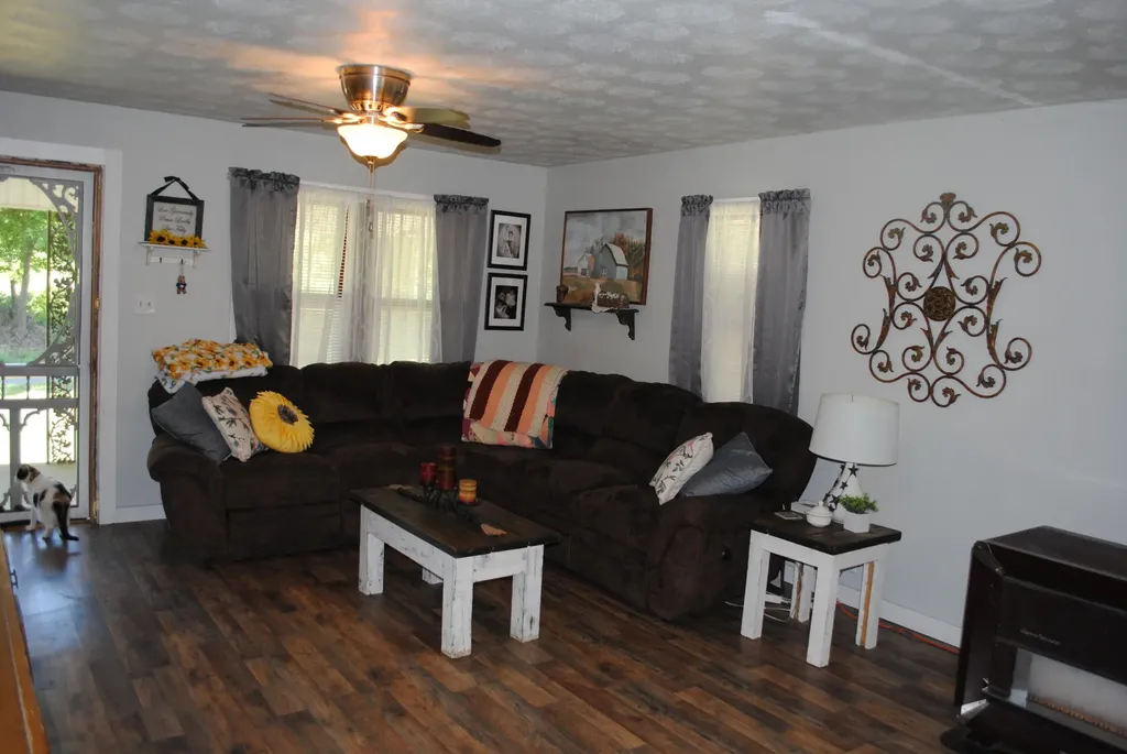 255 Key Highway 501 Waynesburg KY 40489