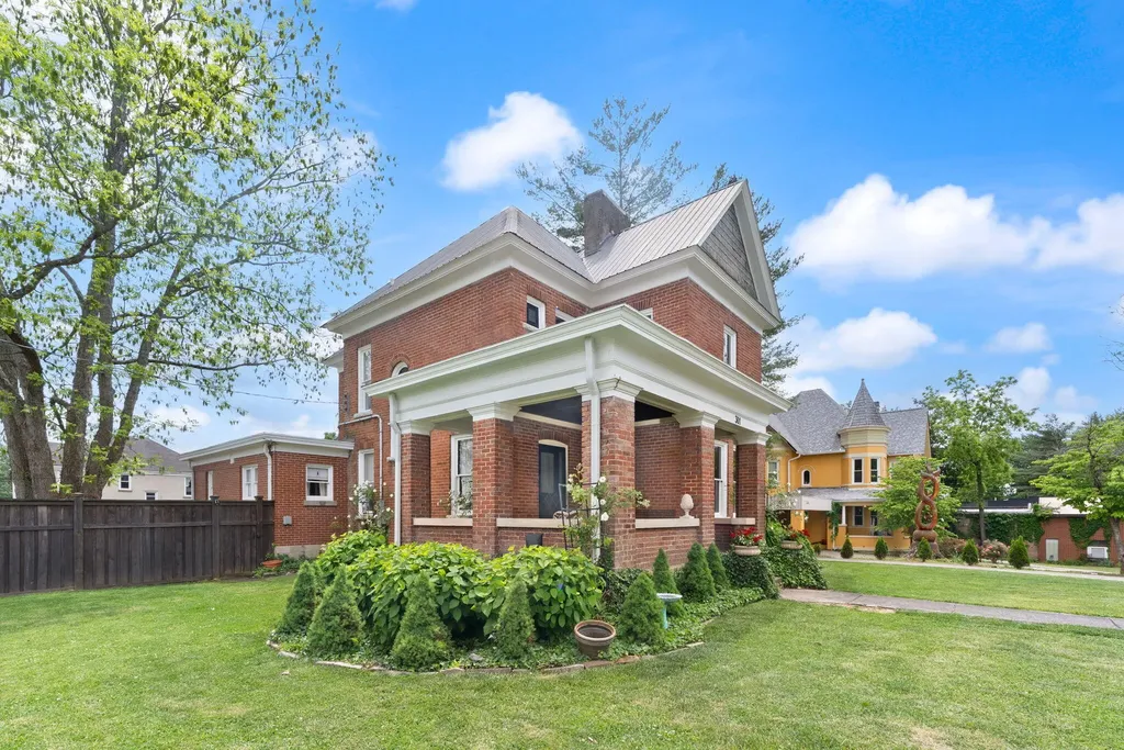 301 W Columbia Street Somerset KY 42501