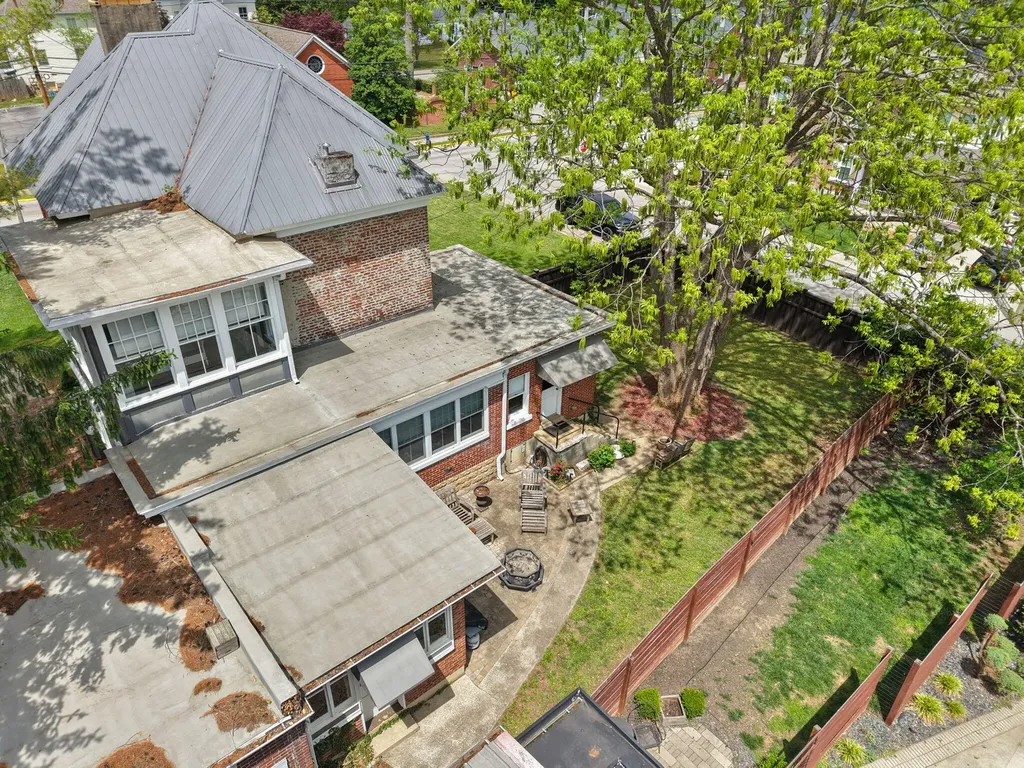 301 W Columbia Street Somerset KY 42501