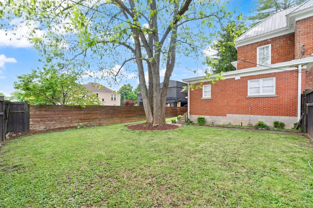 301 W Columbia Street Somerset KY 42501