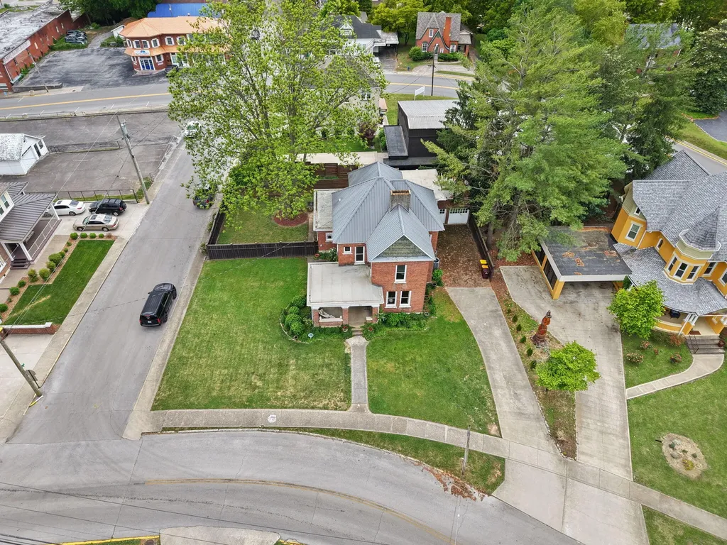 301 W Columbia Street Somerset KY 42501