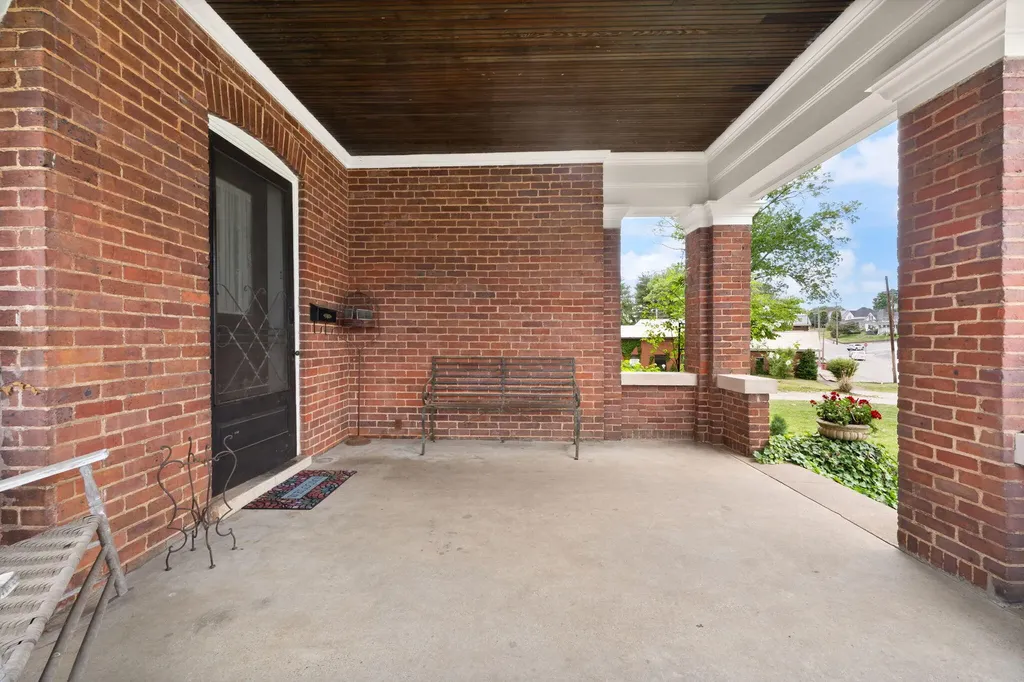 301 W Columbia Street Somerset KY 42501