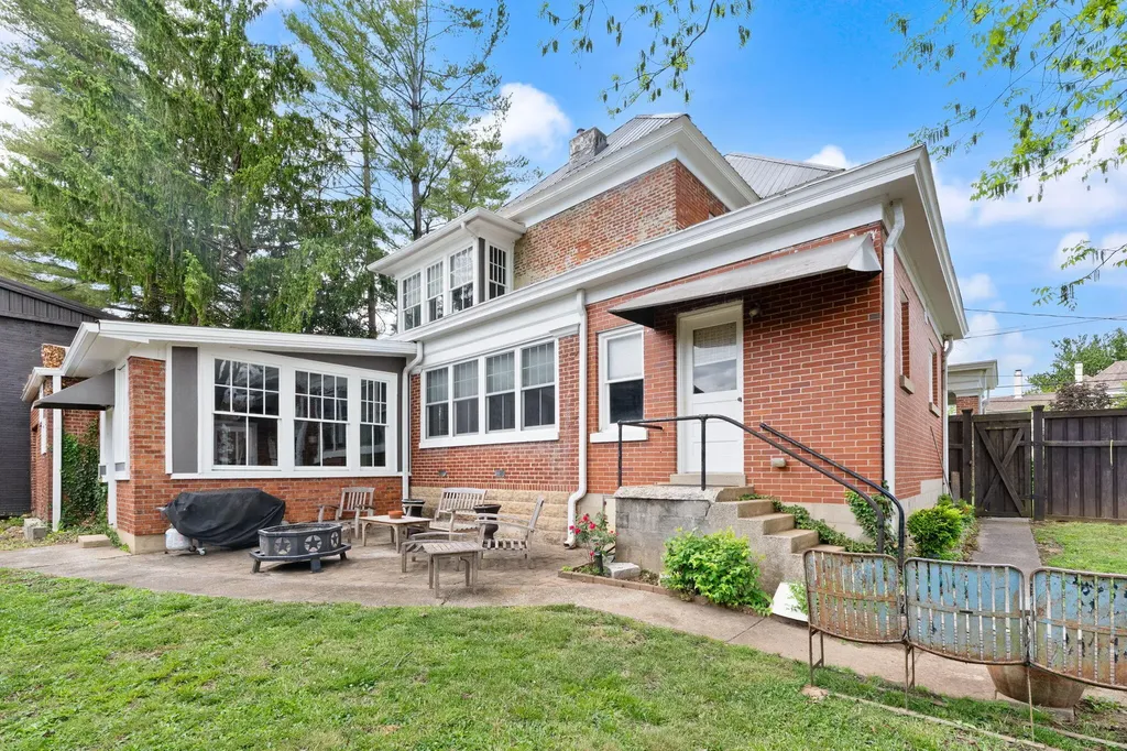 301 W Columbia Street Somerset KY 42501
