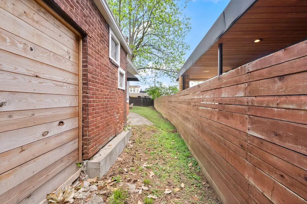 301 W Columbia Street Somerset KY 42501