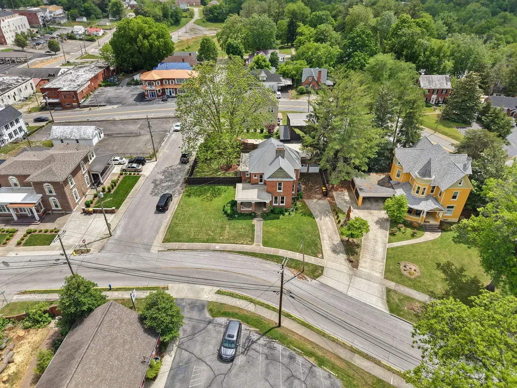 301 W Columbia Street Somerset KY 42501