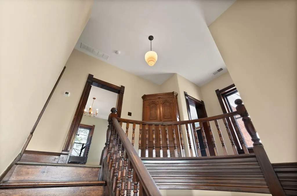 301 W Columbia Street Somerset KY 42501