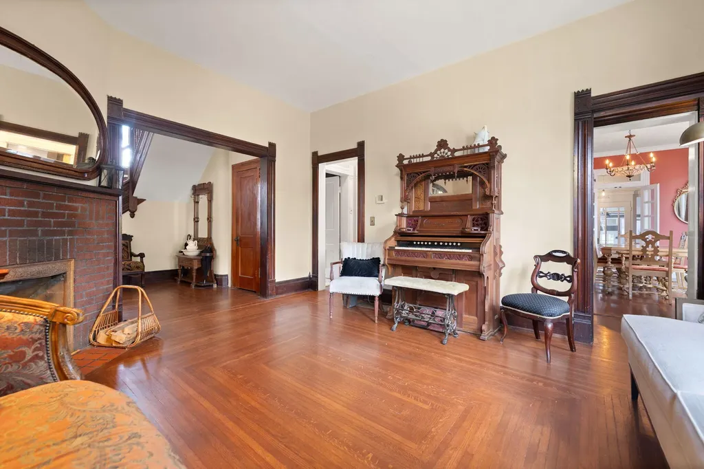 301 W Columbia Street Somerset KY 42501