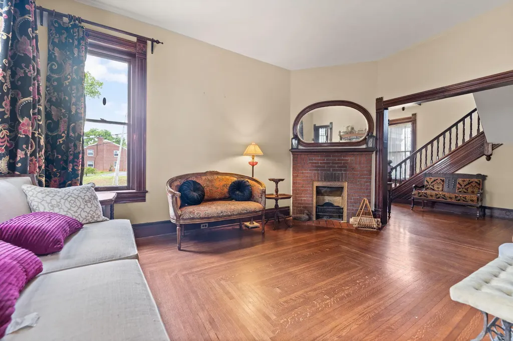 301 W Columbia Street Somerset KY 42501