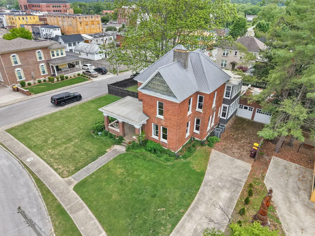 301 W Columbia Street Somerset KY 42501