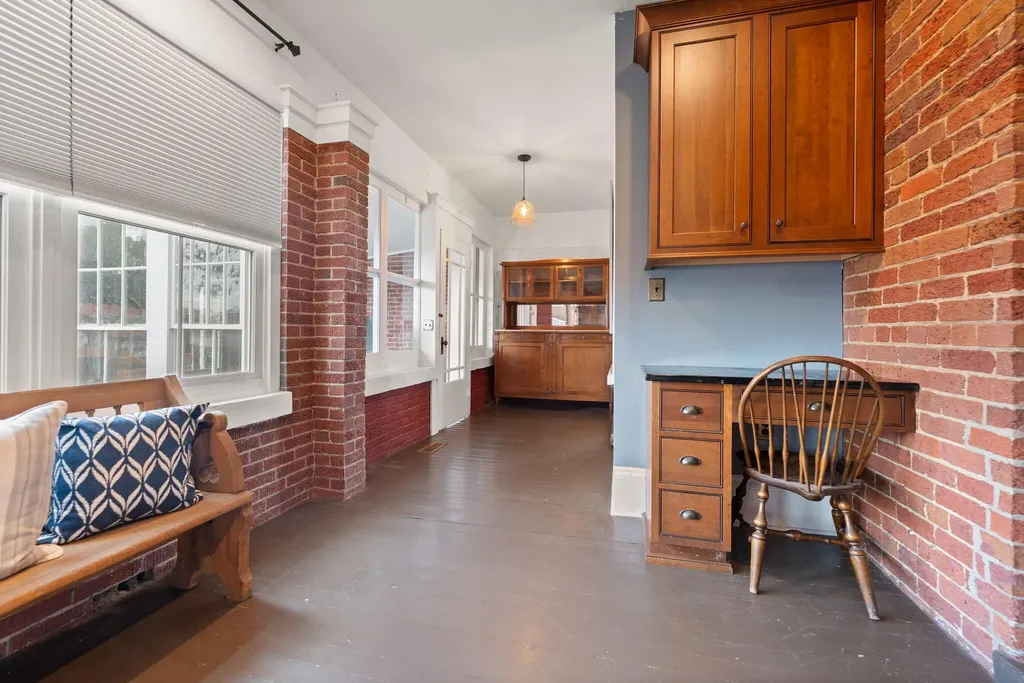 301 W Columbia Street Somerset KY 42501