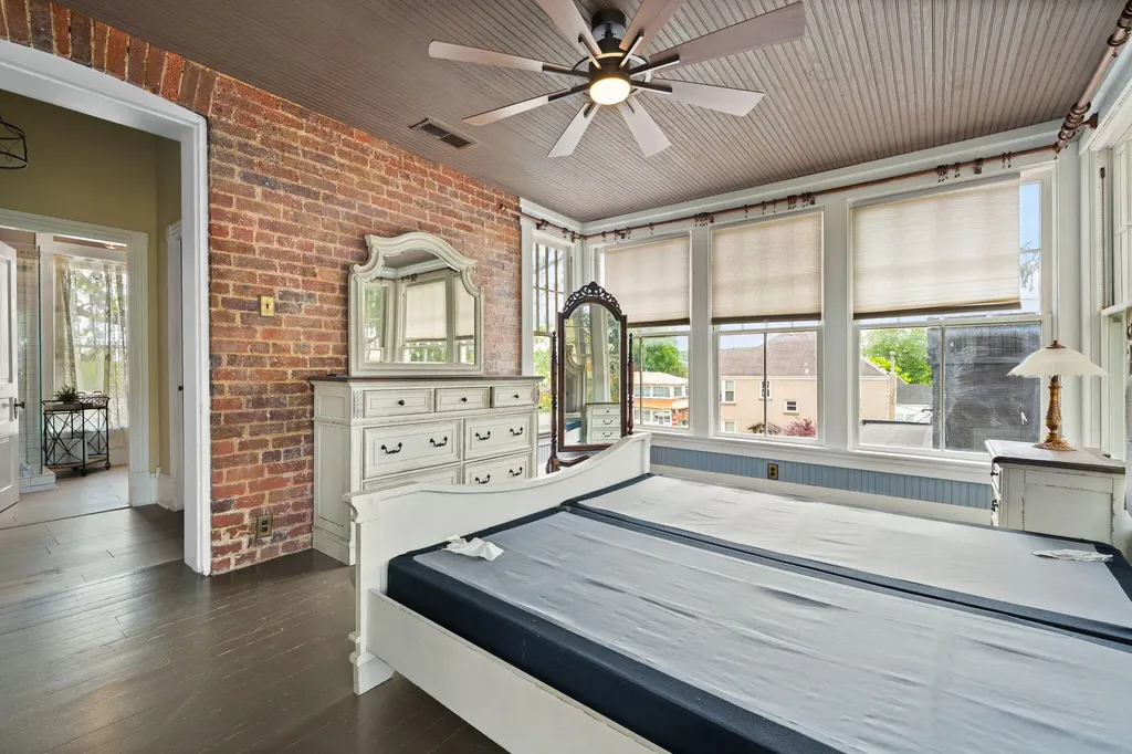 301 W Columbia Street Somerset KY 42501