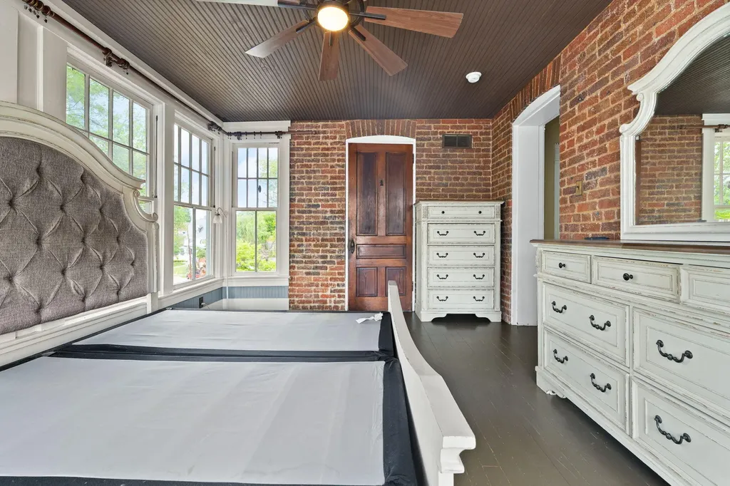 301 W Columbia Street Somerset KY 42501