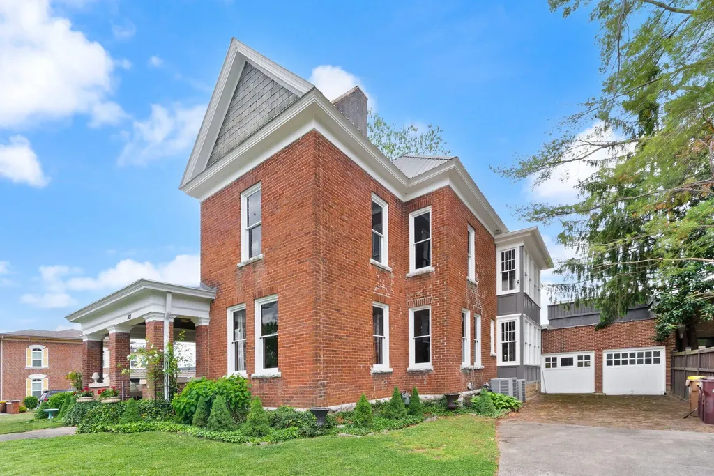 301 W Columbia Street Somerset KY 42501