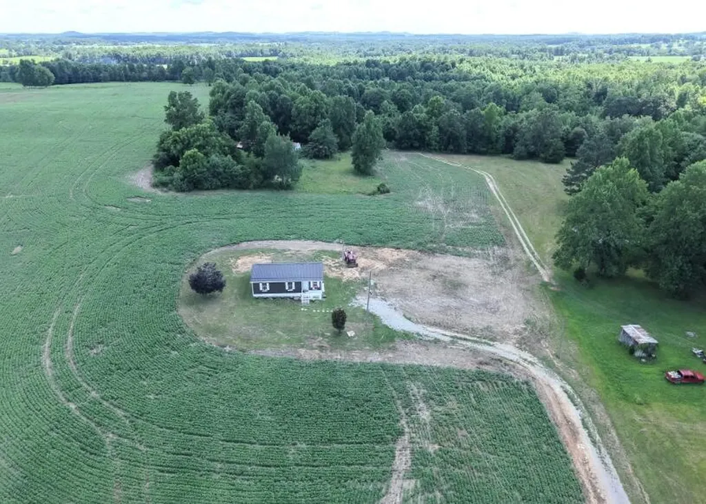 6715 E Highway 70 Eubank KY 42567