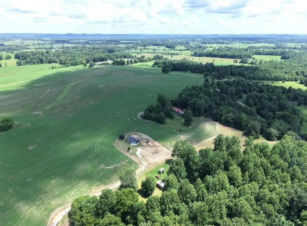 6715 E Highway 70 Eubank KY 42567