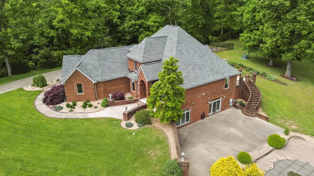 1836 Ferry Road Somerset KY 42503