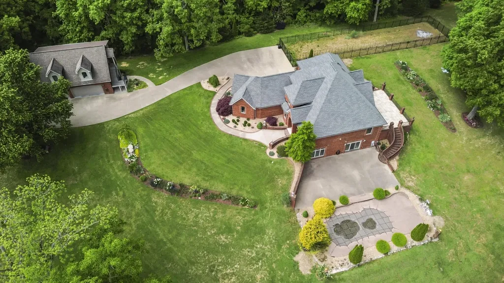 1836 Ferry Road Somerset KY 42503