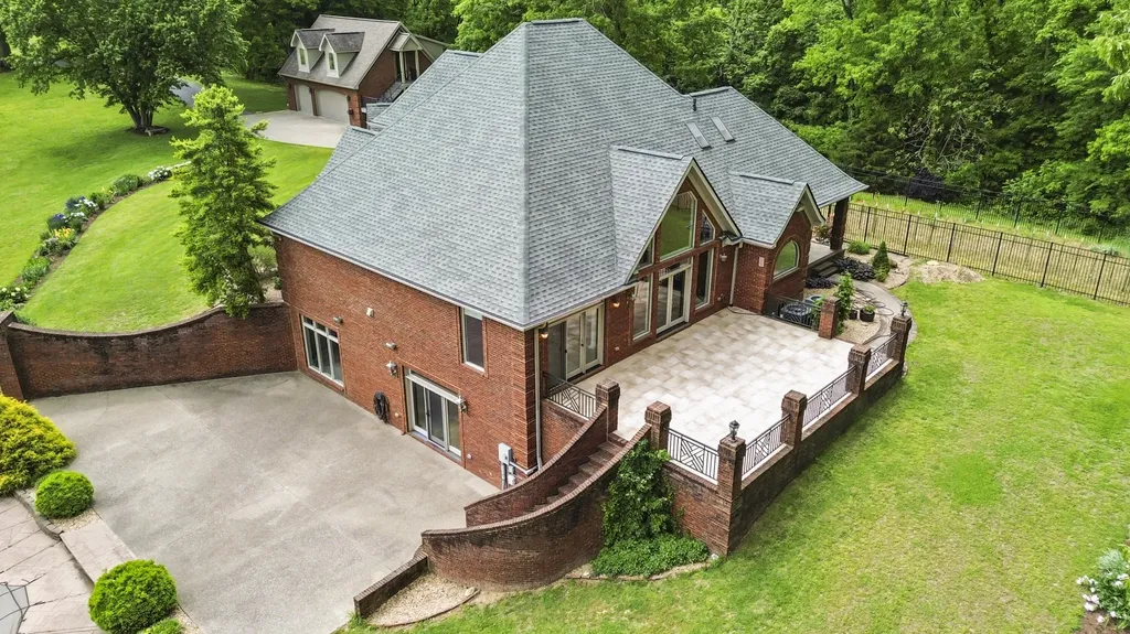 1836 Ferry Road Somerset KY 42503