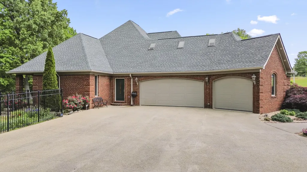 1836 Ferry Road Somerset KY 42503