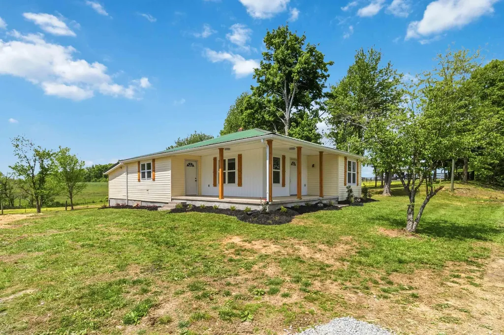3135 Kentucky 1781 Waynesburg KY 40489