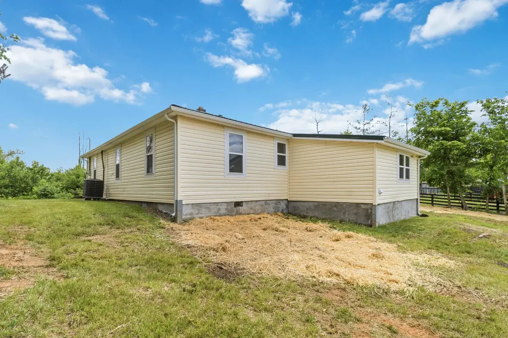 3135 Kentucky 1781 Waynesburg KY 40489