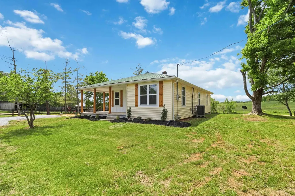 3135 Kentucky 1781 Waynesburg KY 40489