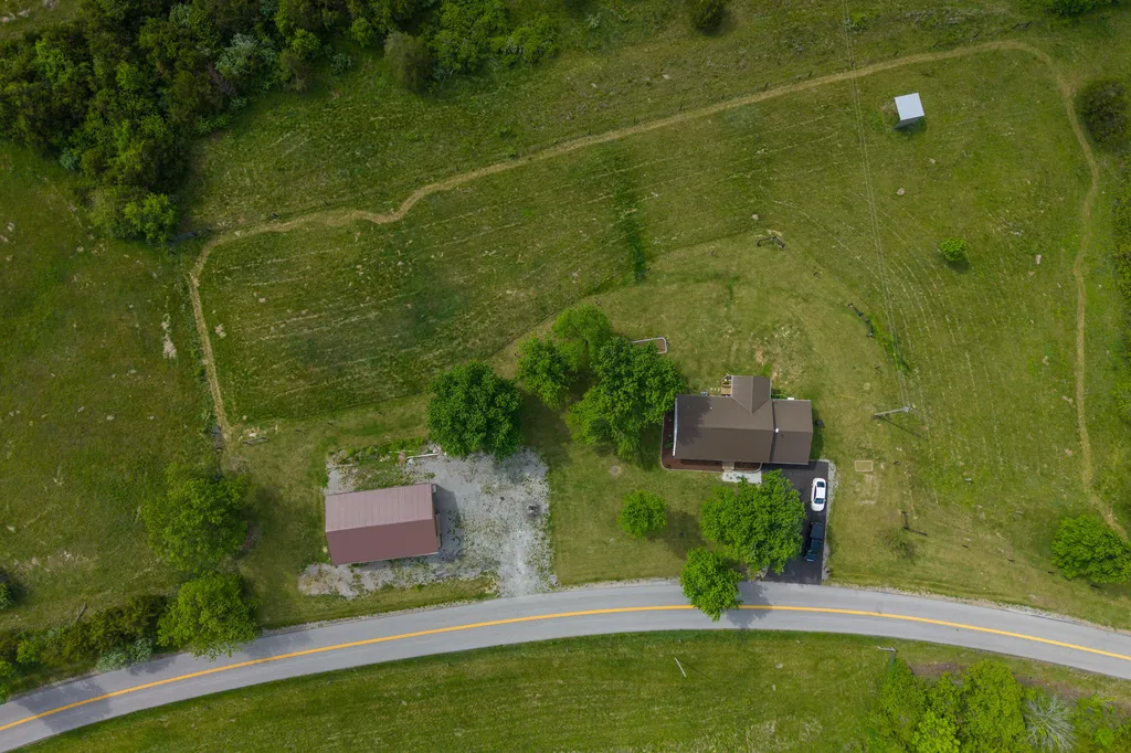 3400 Talmage Mayo Road Salvisa KY 40372