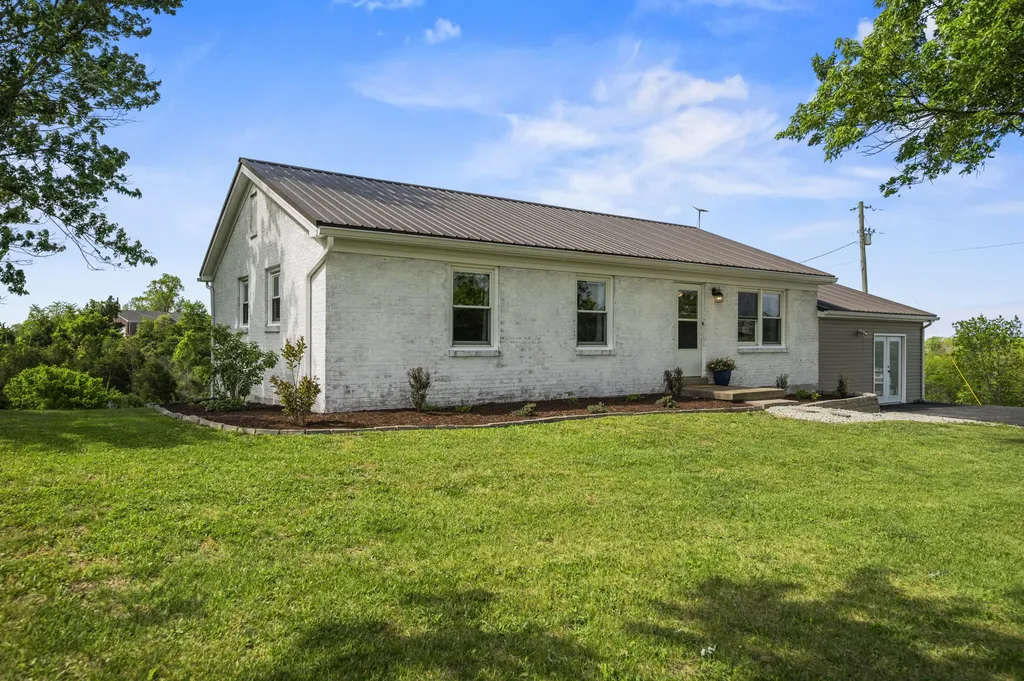 3400 Talmage Mayo Road Salvisa KY 40372