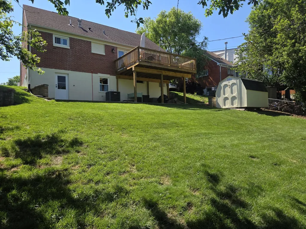 414 Creekview Drive Paris KY 40361