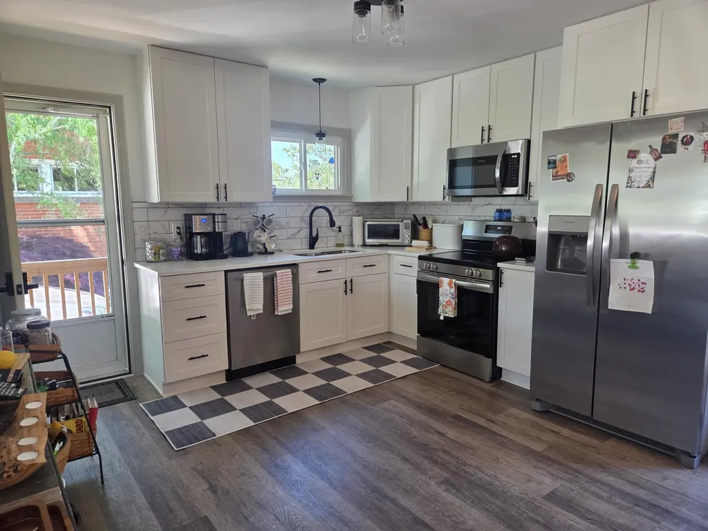 414 Creekview Drive Paris KY 40361