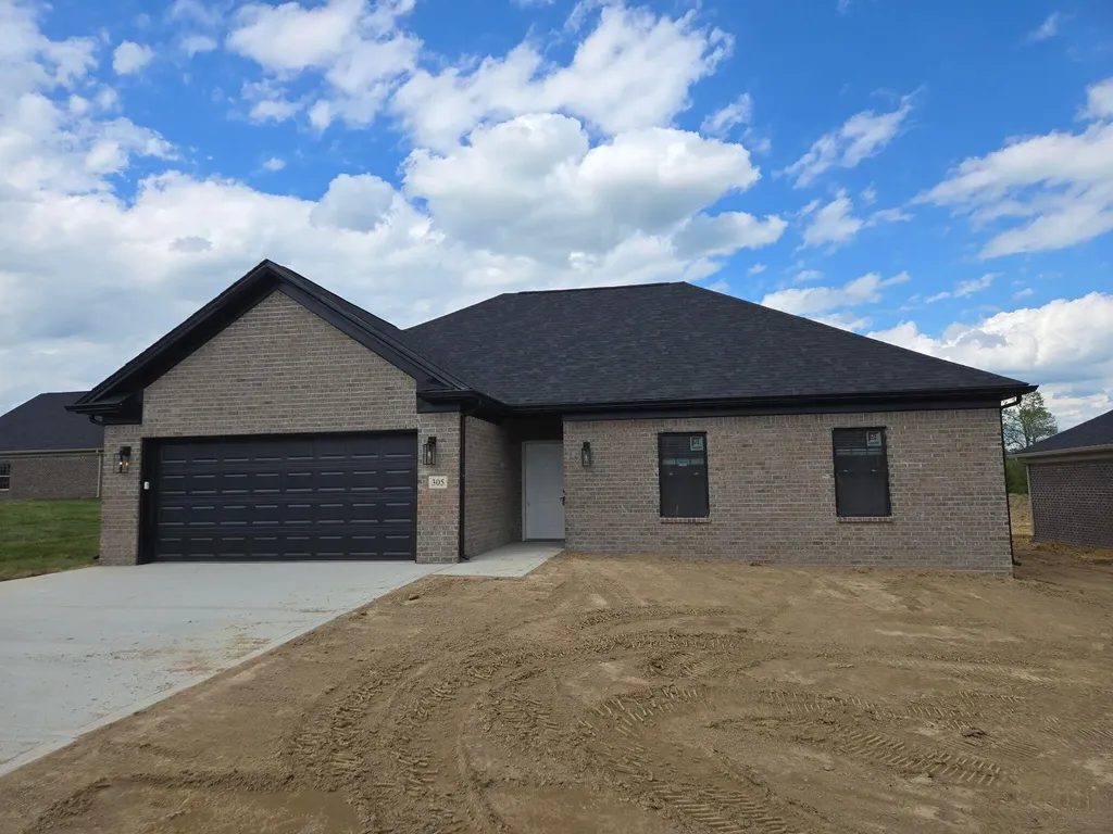 305 Cinchpost Circle London KY 40744