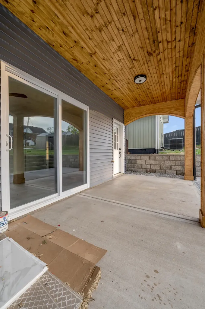38 N Burns Avenue Winchester KY 40391