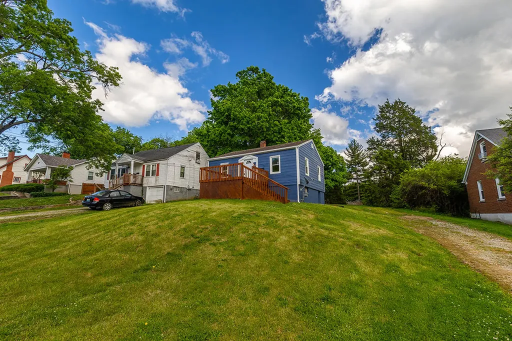 135 Lyons Drive Frankfort KY 40601