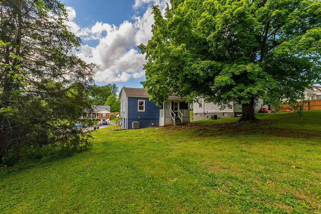 135 Lyons Drive Frankfort KY 40601