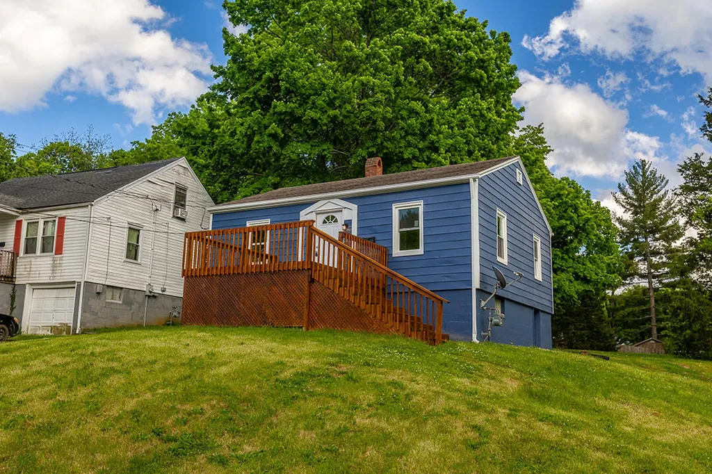 135 Lyons Drive Frankfort KY 40601