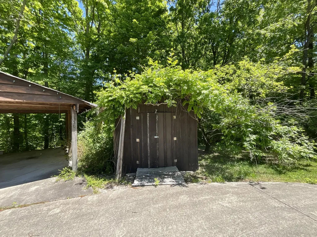 56 Tim Morgan Road Whitley City KY 42653