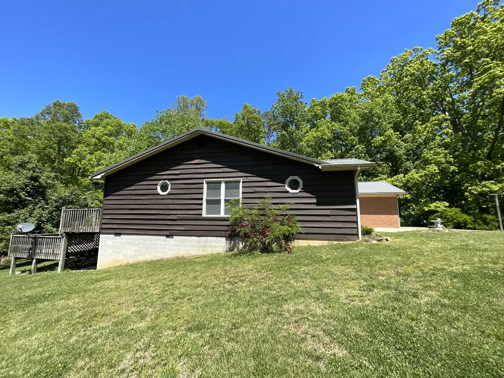 56 Tim Morgan Road Whitley City KY 42653