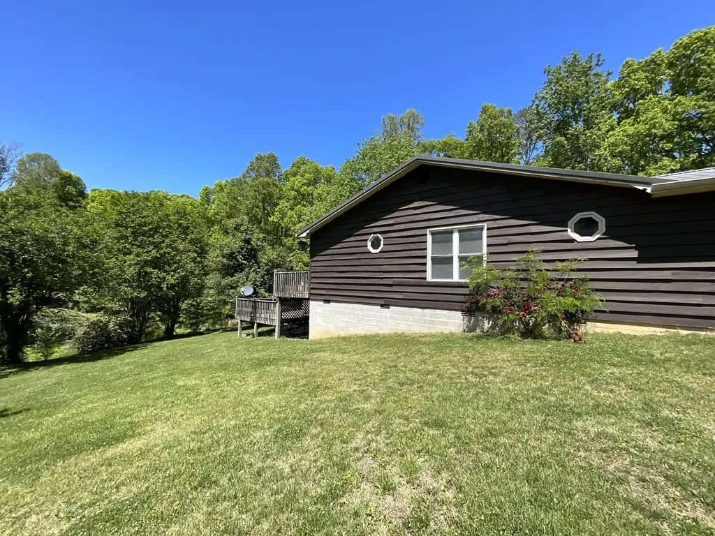 56 Tim Morgan Road Whitley City KY 42653
