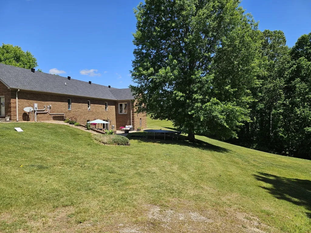 1166 Woodrum Ridge Road Liberty KY 42539
