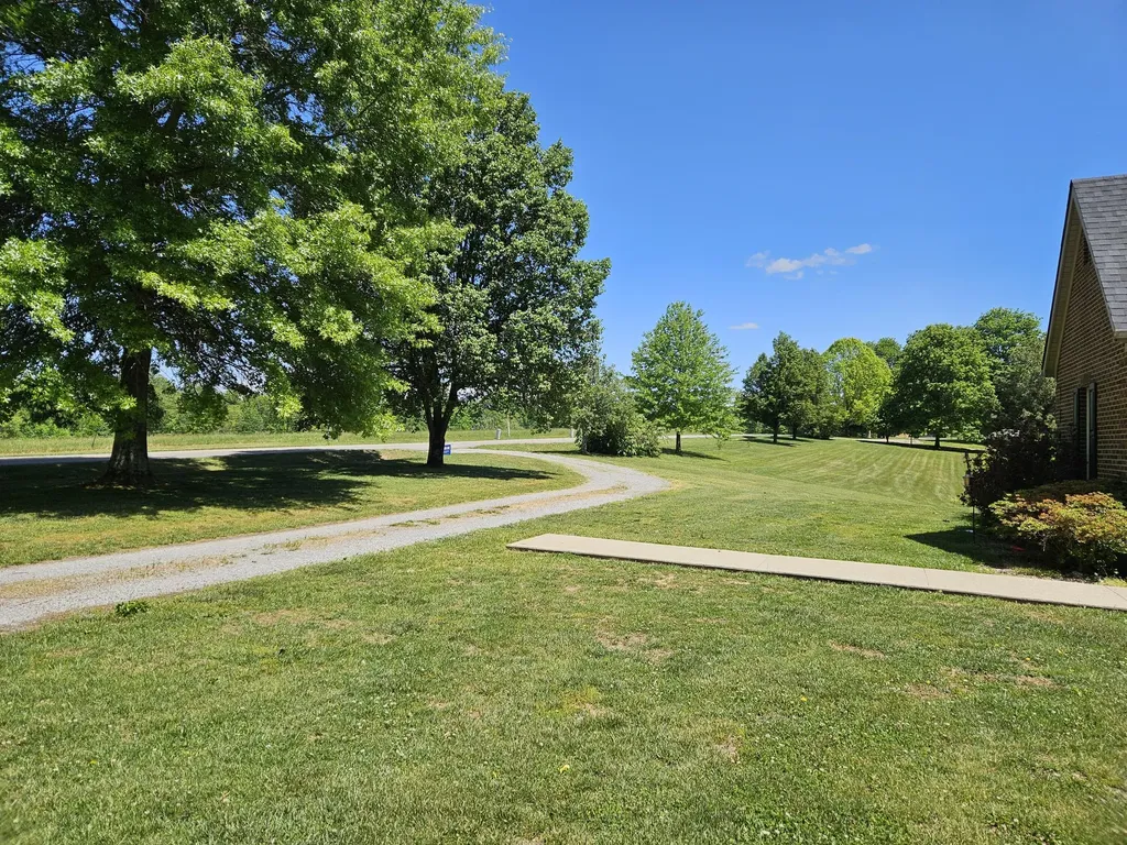 1166 Woodrum Ridge Road Liberty KY 42539