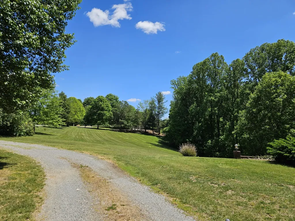1166 Woodrum Ridge Road Liberty KY 42539