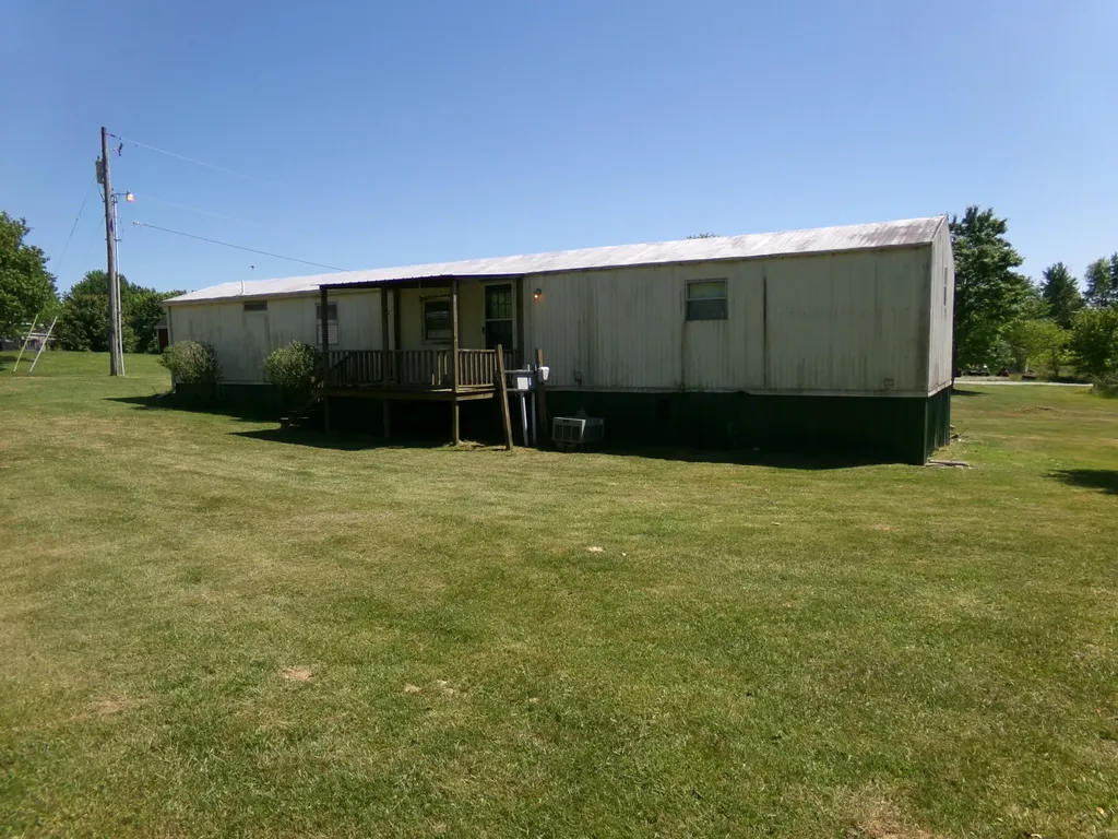 206 Waleto Street Jeffersonville KY 40337