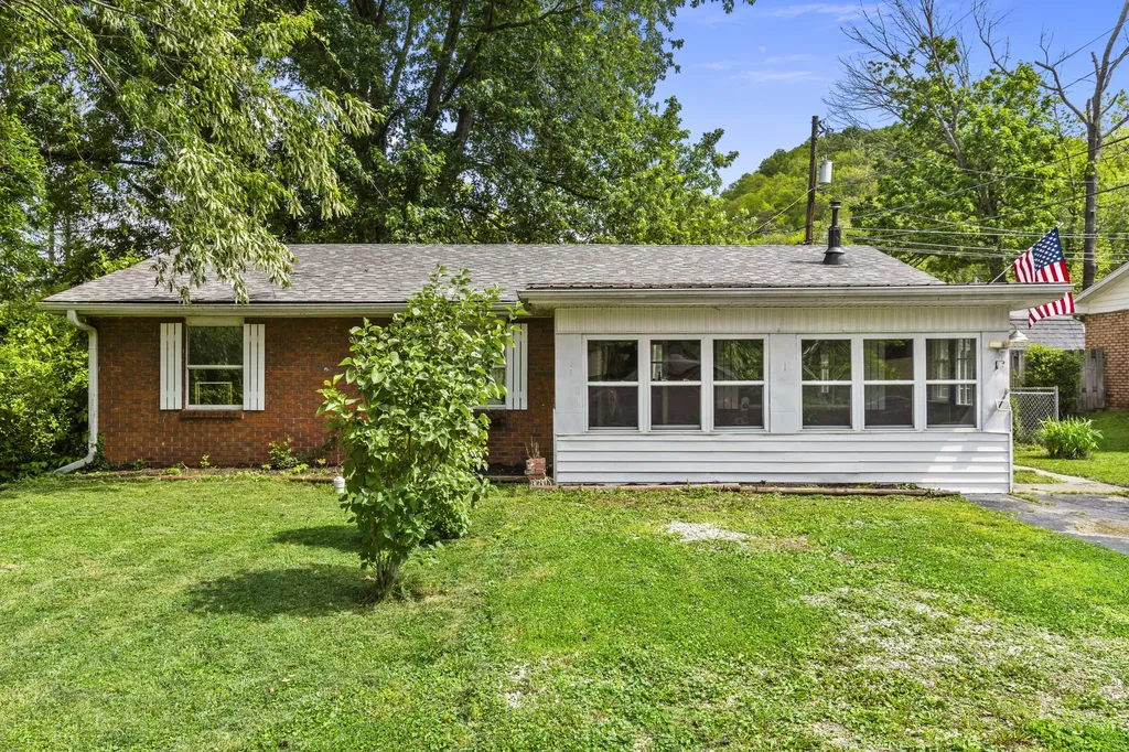 301 Parkside Court Morehead KY 40351