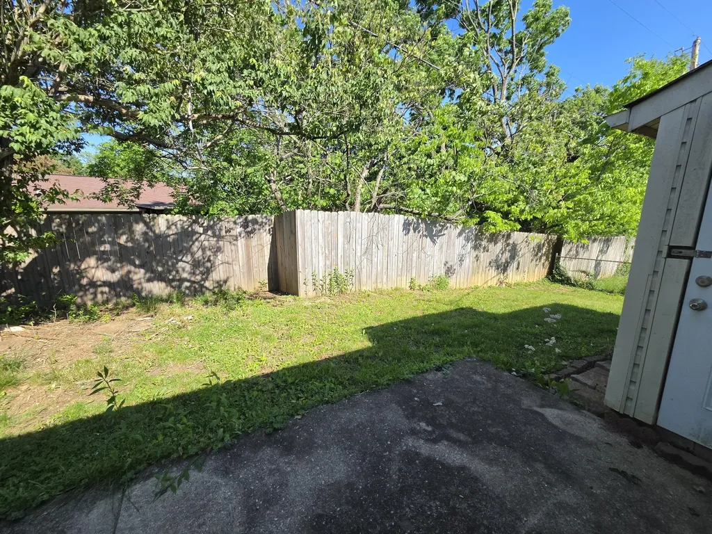 3441 Royal Wood Road Lexington KY 40515