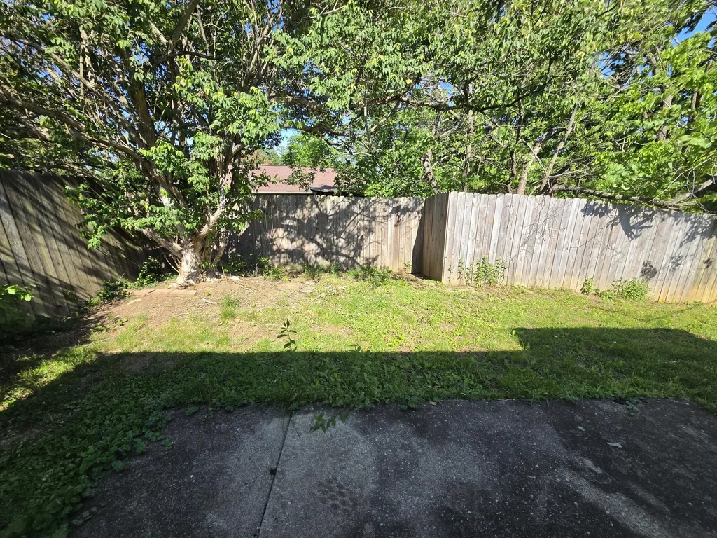3441 Royal Wood Road Lexington KY 40515