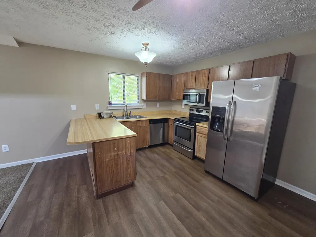 3441 Royal Wood Road Lexington KY 40515