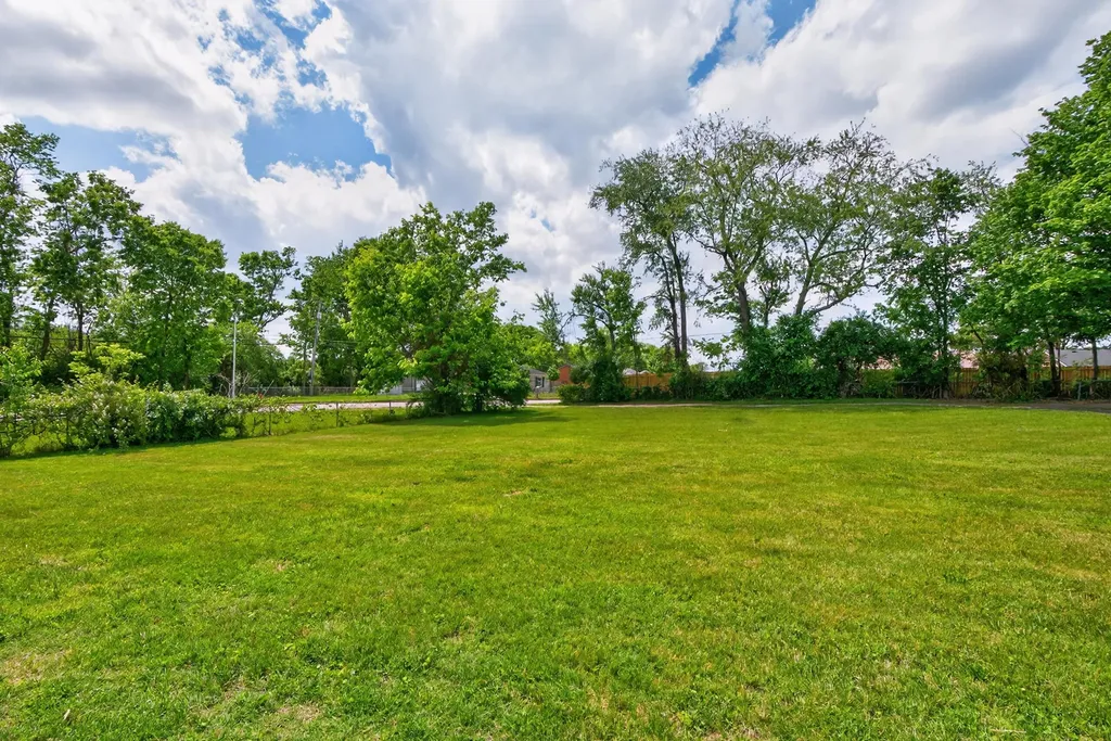 1333 Shun Pike Nicholasville KY 40356