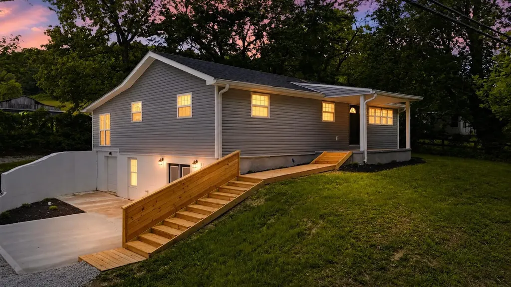 143 Mason Lake Road Berea KY 40403