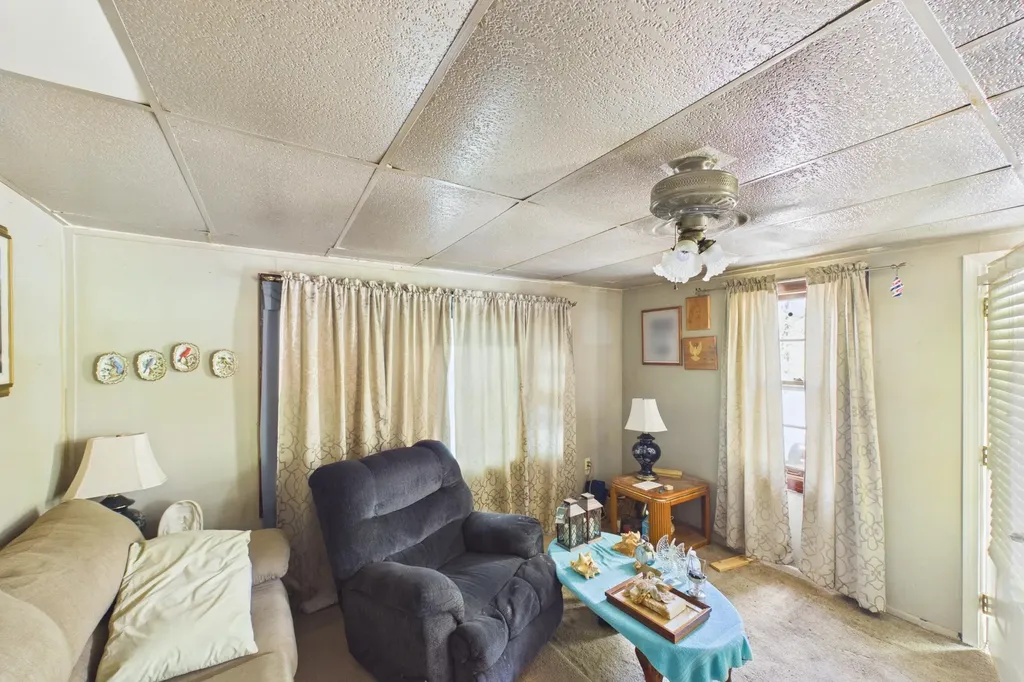 204 Greencamp Road Arjay KY 40902